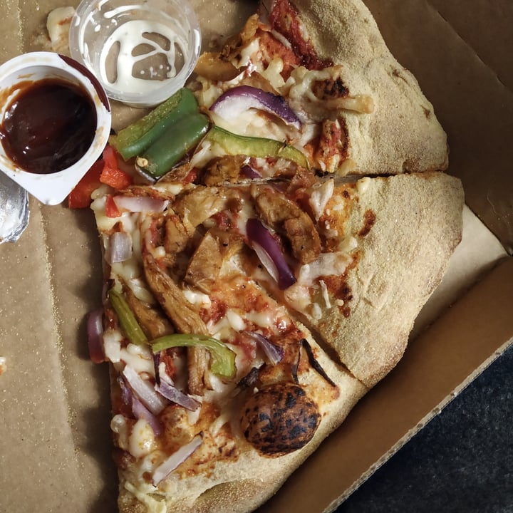 photo of Dominos Pizza The Chick-Ain’t shared by @catsronaut on  29 Jan 2021 - review