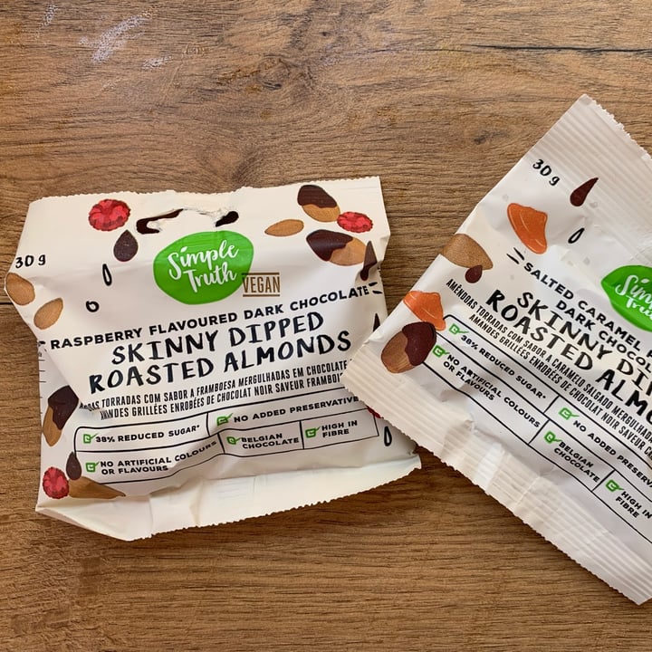review photo of Simple Truth Raspberry chocolate almonds shared by @jocromieveganjourney on 17 Mar 2022 - review