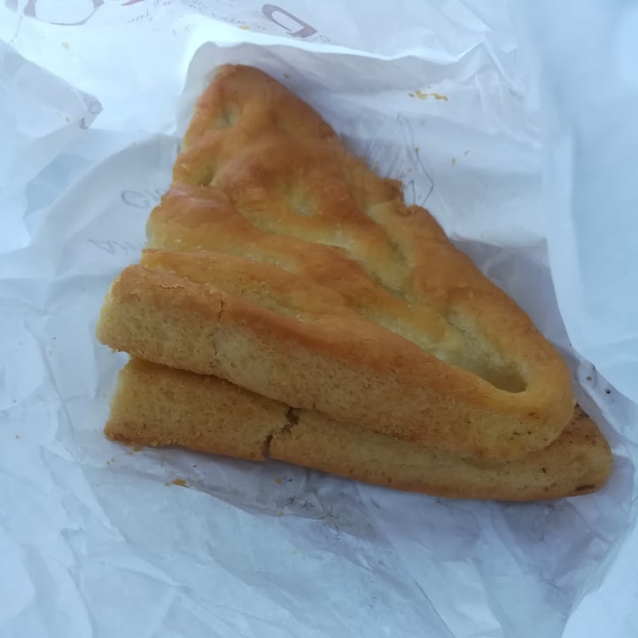photo of Bakery Rizzoli Marcello Triangolo Di Focaccia shared by @catodo on  10 Aug 2022 - review