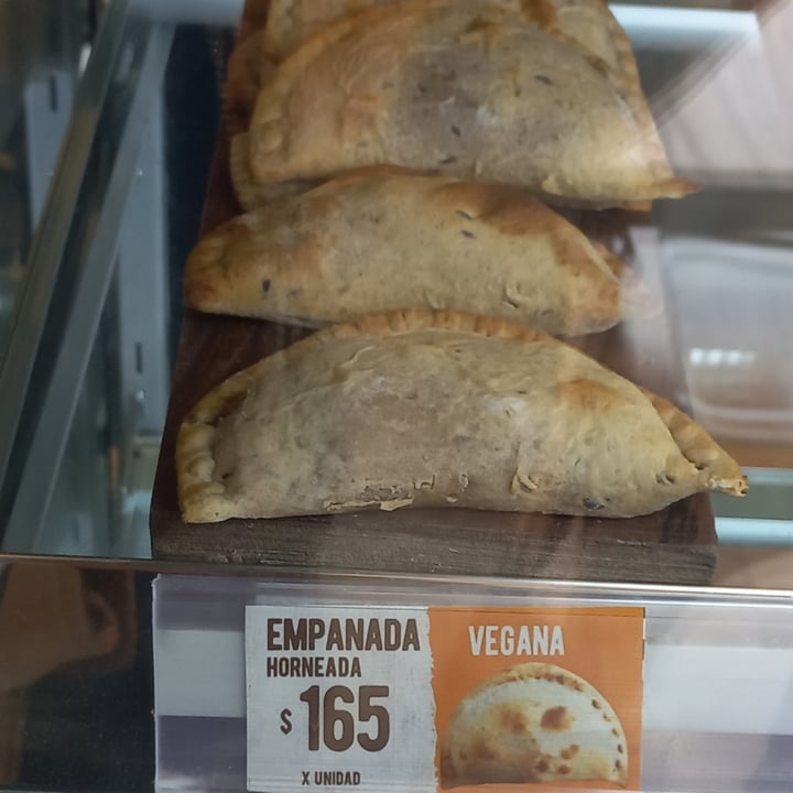 review photo of Costumbres Argentinas Empanadas veganas shared by @soolrzo on 24 Sep 2022 - review