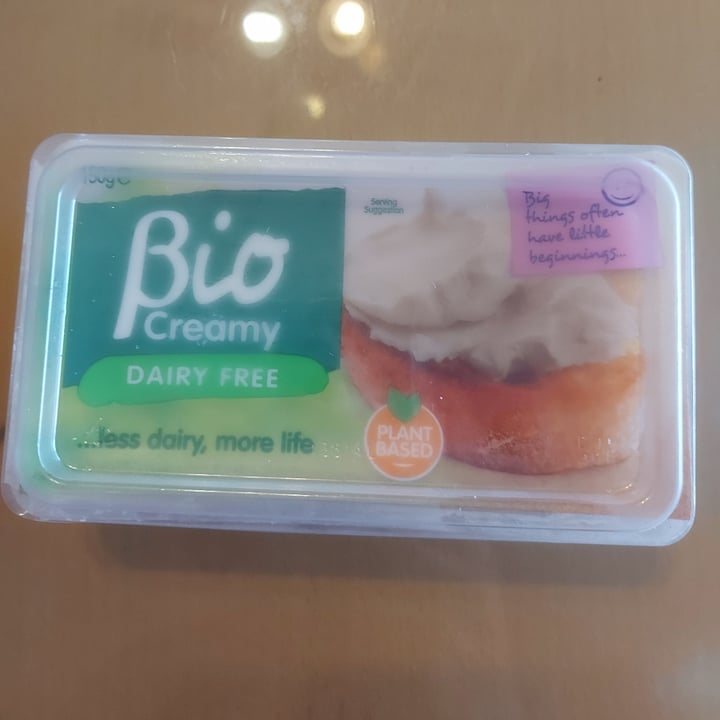 photo of Bio Cheese Bio Creamy Dairy Free shared by @keepsmilingvegan on  27 Jan 2022 - review