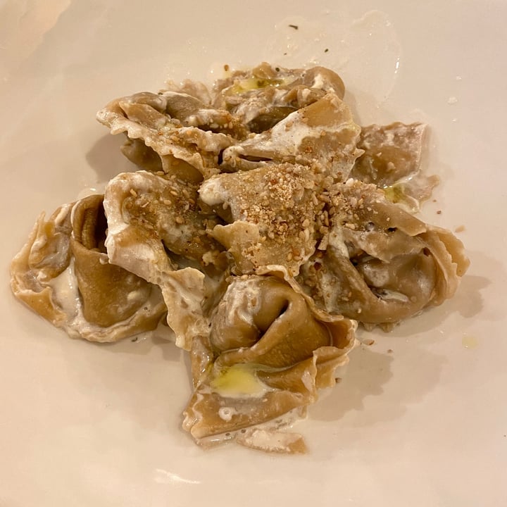 photo of Bottega Vegana Ravioli ai funghi shared by @ameliaa on  10 Feb 2022 - review