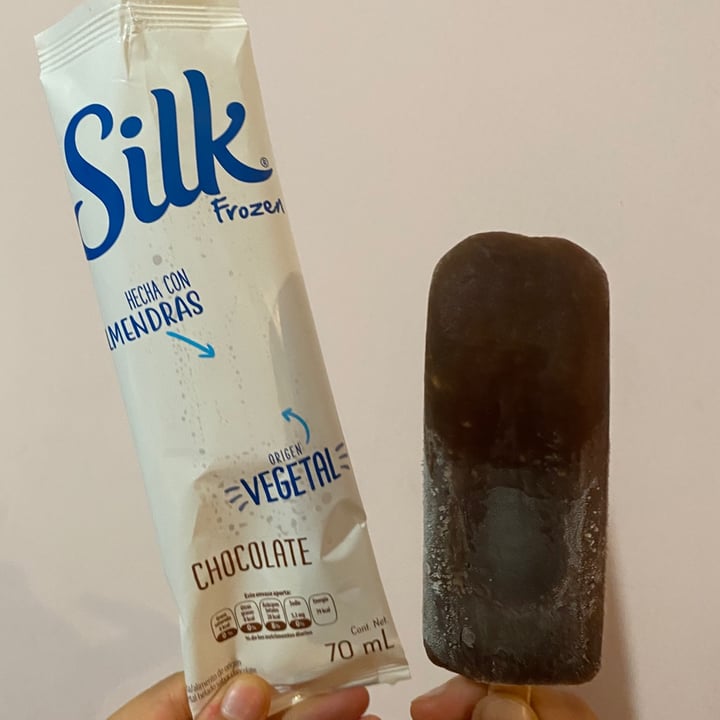 photo of Silk Frozen paleta sabor chocolate shared by @anacasillas on  23 Nov 2020 - review