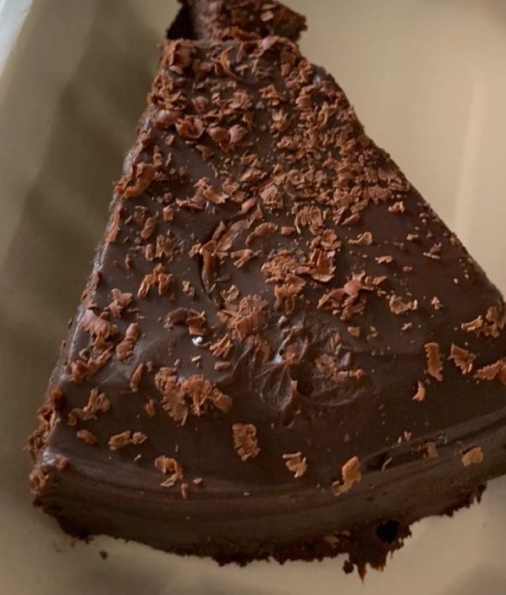 review photo of Freshii Torta De Chocolate Vegana shared by @fatimagoin on 30 Mar 2020 - review