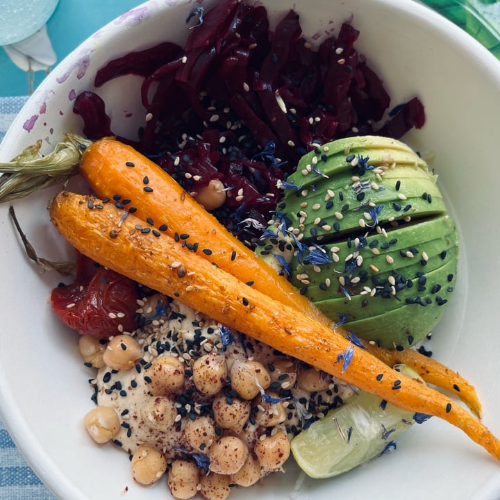 photo of Checchi Cafè & Bakery Buddha Bowl shared by @federicapraderio on  22 May 2022 - review