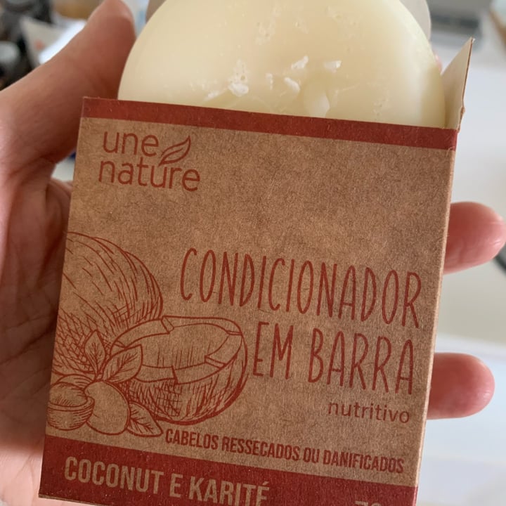 photo of Une nature condicionador em barra coconut e karite shared by @nutriamandacamargo on  15 Jun 2022 - review