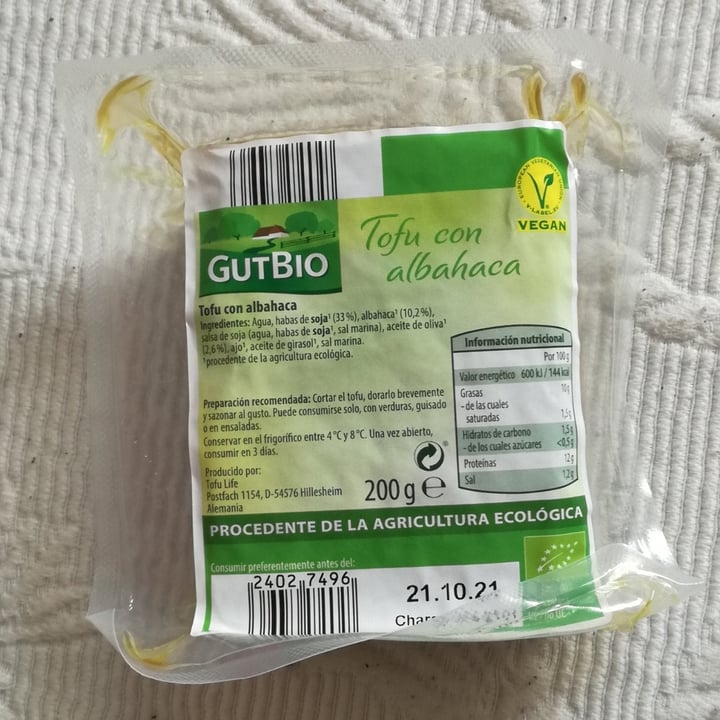 photo of GutBio Tofu con Albahaca shared by @vegan-vegan on  29 Mar 2021 - review