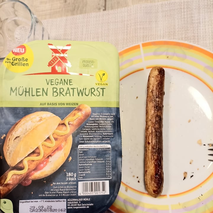 photo of Rügenwalder Mühle Vegane Mühlen Bratwurst - Die Große zum Grillen shared by @mell84 on  03 Sep 2022 - review