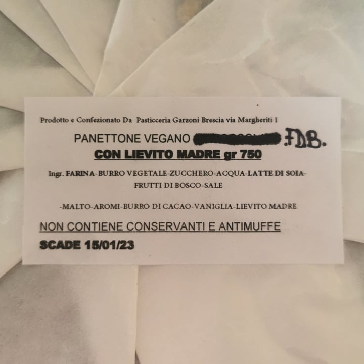 photo of Pasticceria Caffetteria Garzoni Panettone vegano ai frutti di bosco shared by @posataverde on  16 Dec 2022 - review