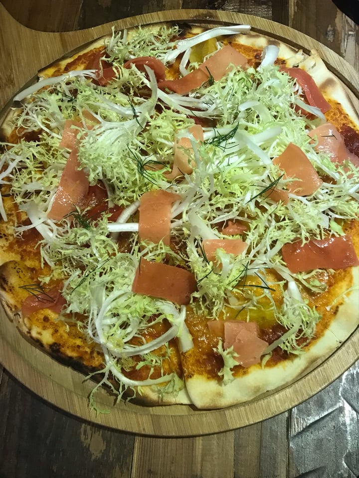 photo of POP Vegan Vegan smoked tuna pizza shared by @kaylabear on  06 Jun 2019 - review