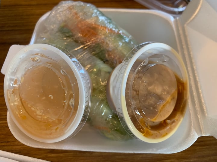 photo of Blooming Thai Summer Rolls shared by @jeremytheape on  30 Apr 2022 - review