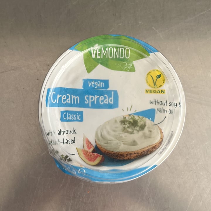 photo of Vemondo  Vegan Cream Spread Classic shared by @annacm on  20 Aug 2022 - review