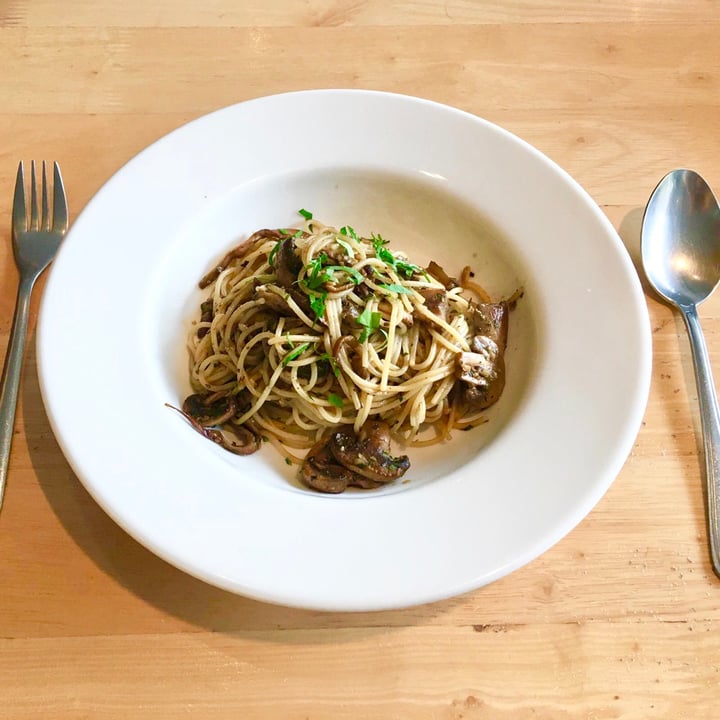 photo of Real Food Mushroom Aglio Olio shared by @pahulnotpaul on  07 Dec 2020 - review