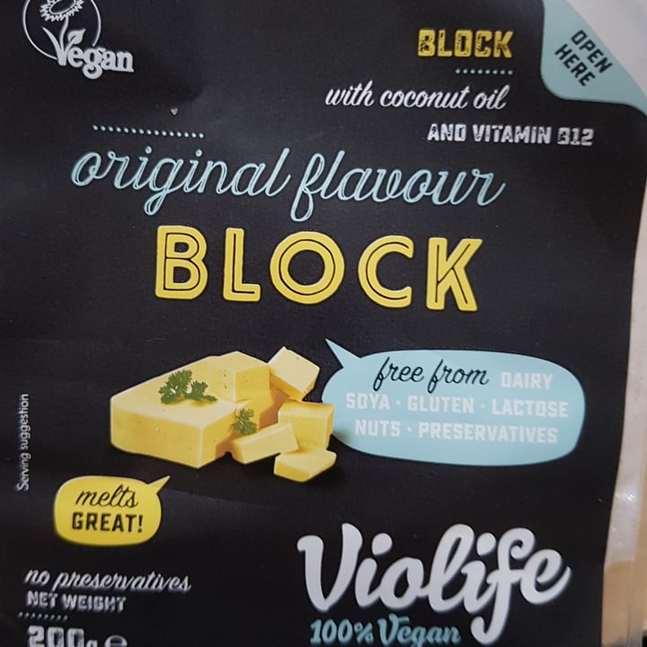 photo of Violife Original Flavour Block shared by @janinavg on  29 Apr 2020 - review