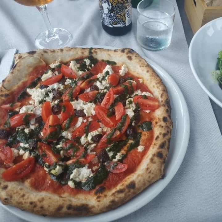 review photo of Ristorante Ai Due Leoni Pizza veg shared by @adaig on 22 Mar 2022 - review