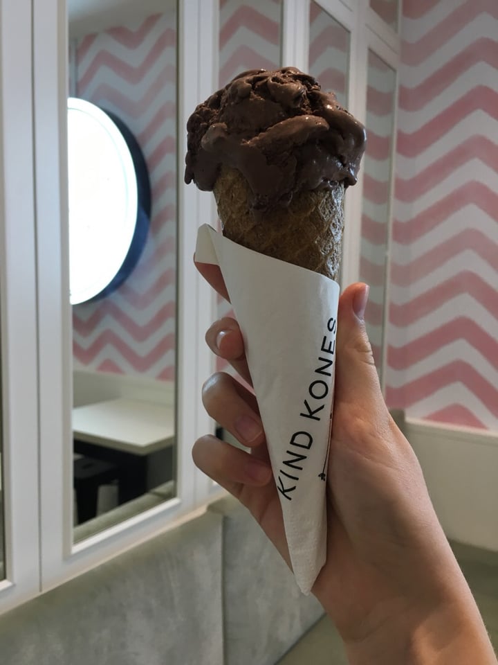 photo of Kind Kones Salted Chocolate Chip Ice Cream shared by @veryveggies on  21 Apr 2019 - review