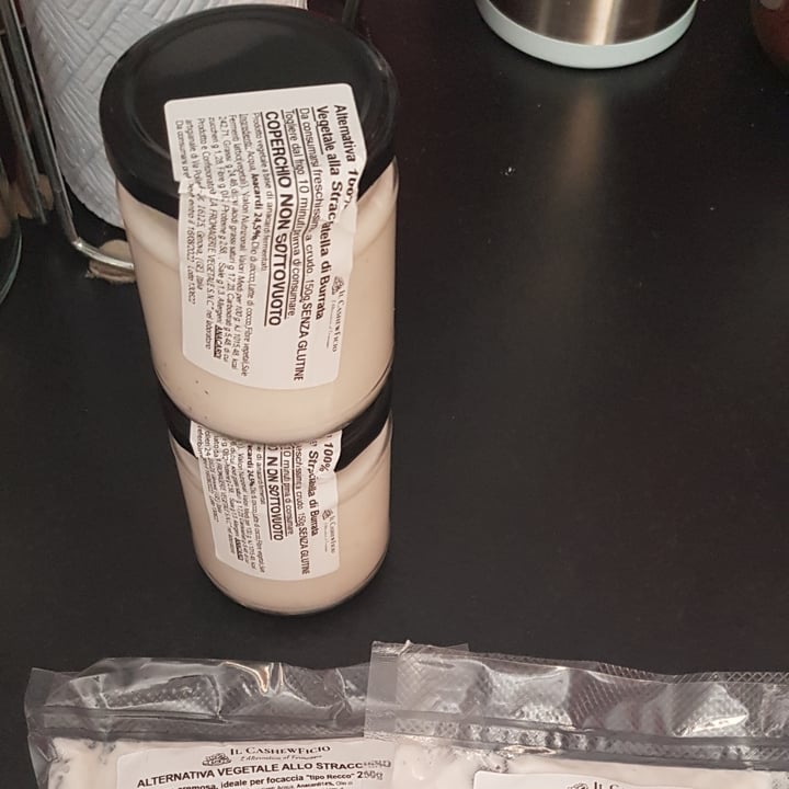 review photo of Il CashewFicio Alternativa 100% vegetale alla Stracciatella di Burrata shared by @veroveronica on 24 Jul 2022 - review