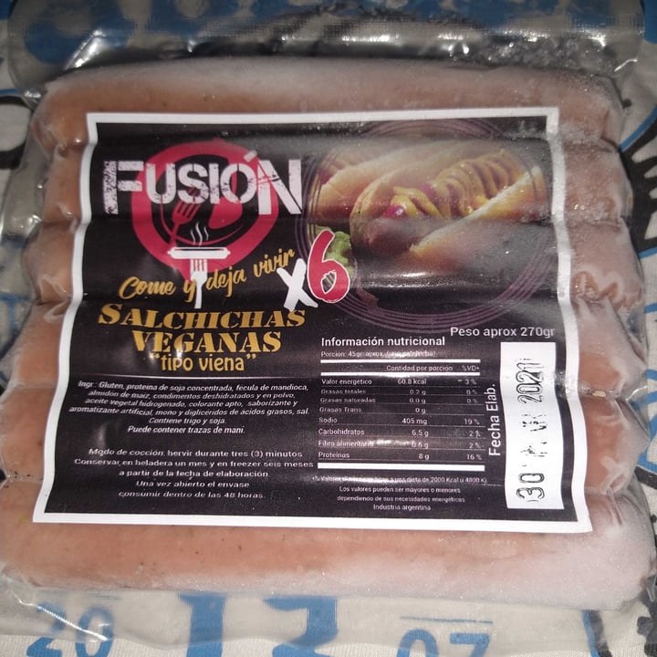 review photo of Fusión vegana Salchichas Veganas tipo Viena shared by @danivegana1 on 01 May 2021 - review