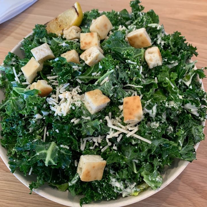 photo of Veggie Grill Savory Kale Caesar Salad shared by @roserose on  19 Jun 2022 - review