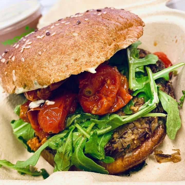 photo of Veggie Grill Veggie Burger shared by @veganfoodcrazy on  12 Oct 2020 - review