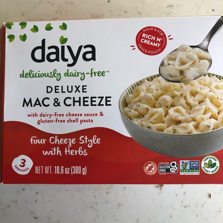 photo of Daiya Four Cheeze Flavour With Herbs Plant Based Deluxe Cheezy Mac shared by @mkoett30 on  07 Dec 2022 - review