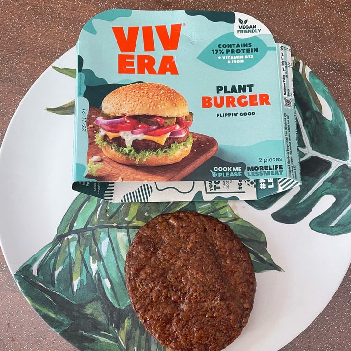 photo of Vivera Plant Burger shared by @familywanderful on  26 Nov 2021 - review