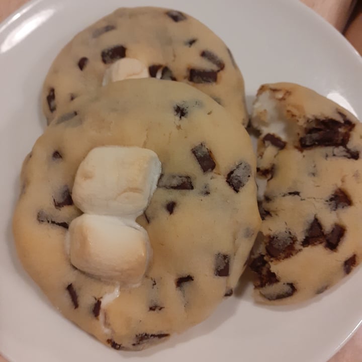 photo of Sweet Release Cakes and Treats Marshmallow Inception Cookie shared by @cam22 on  05 Oct 2021 - review