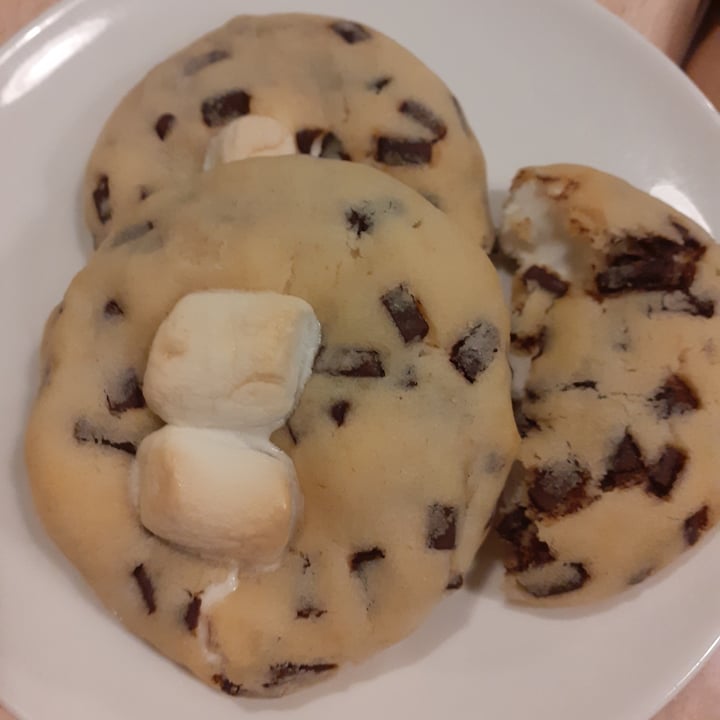 photo of Sweet Release Marshmallow Inception Cookie shared by @cam22 on  05 Oct 2021 - review