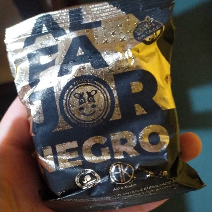 photo of Felices Las Vacas Alfajor negro sin tacc shared by @joaquin14 on  05 Jan 2022 - review