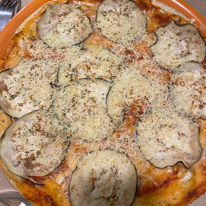 photo of Dolce Pizza y Los Veganos Parmigiana Especial shared by @laia-wn on  24 Nov 2022 - review
