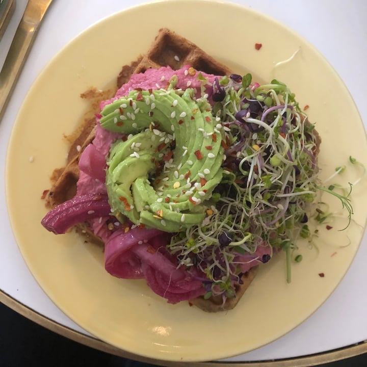 photo of OSLO • RAW Breakfast Savoury Waffle shared by @ambre on  02 Apr 2020 - review