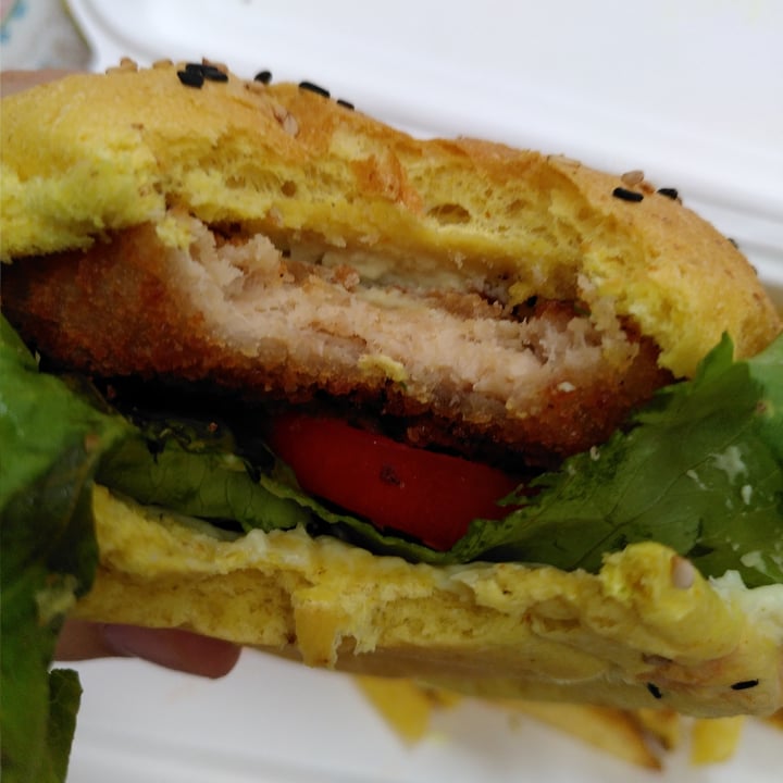 photo of Apuro - Vegan Bar No Chicken Burger shared by @dukesilver on  17 Aug 2020 - review