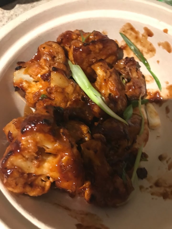photo of Virtuous Pie Cauliflower Wings shared by @vegan4lyfe on  26 Dec 2019 - review