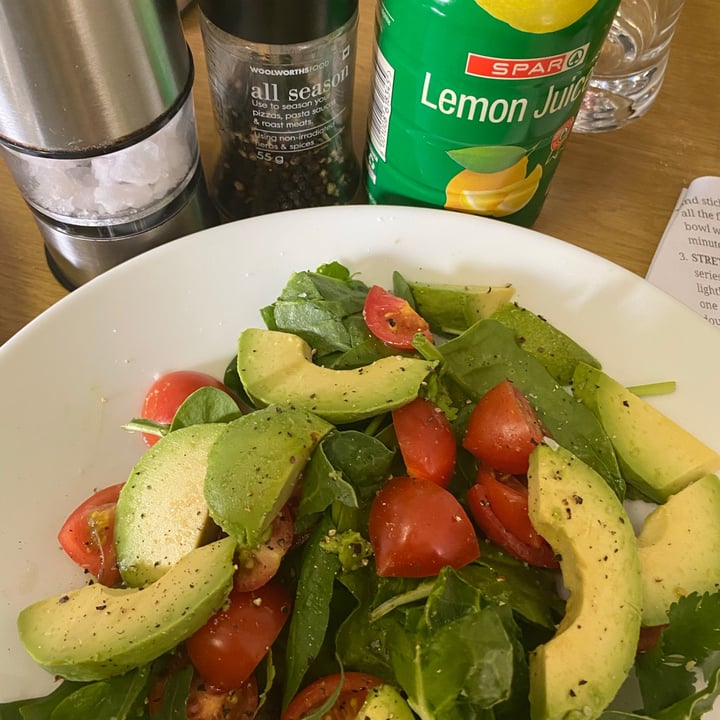 photo of Woolworths Food Hass Avocados shared by @bianca1701 on  04 Oct 2020 - review