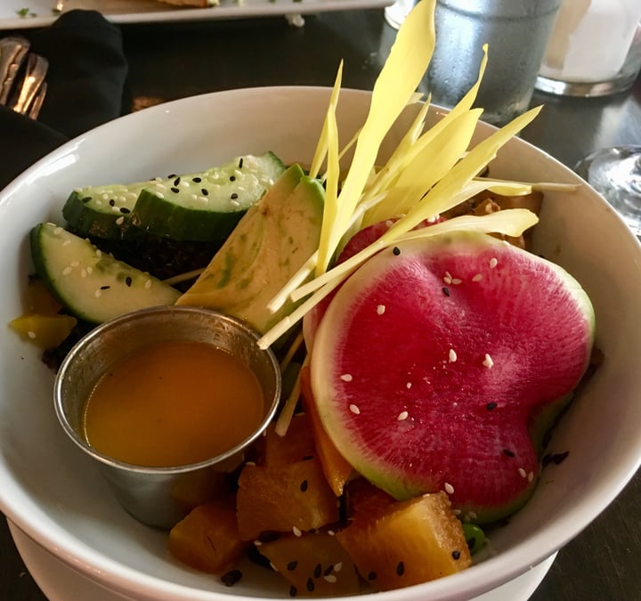 photo of Tula Kitchen Poke bowl shared by @happyfluffyvegan on  25 Jun 2018 - review