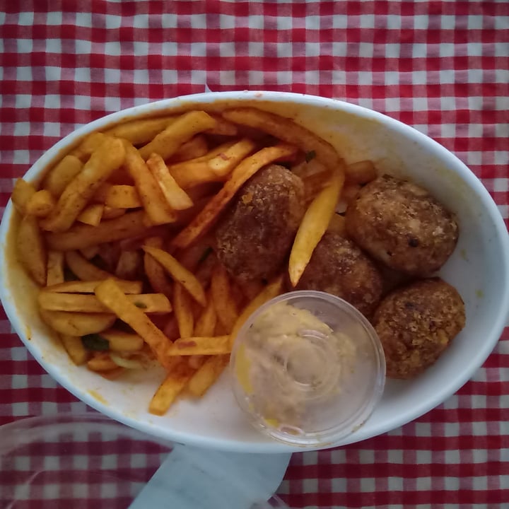 photo of Planta Base Burgers Nuggets de Arroz  & Tofu shared by @anavegar on  27 Jan 2021 - review