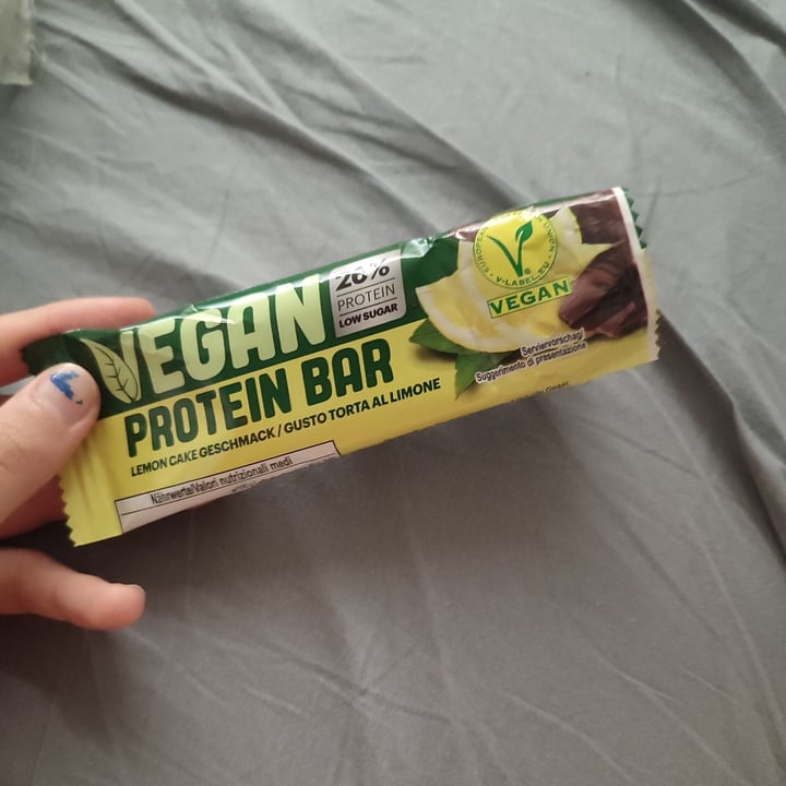 photo of Vemondo vegan protein bar gusto torta al limone shared by @icecreamsurvive on  24 Aug 2022 - review