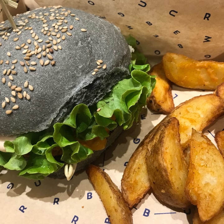 review photo of Flower Burger Ocean burger shared by @anjapiroscia on 10 Mar 2022 - review