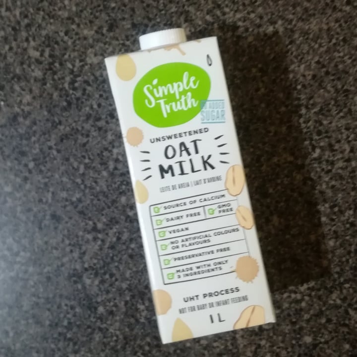 photo of Simple Truth Unsweetened Oat Milk shared by @ang-ella on  07 Oct 2020 - review