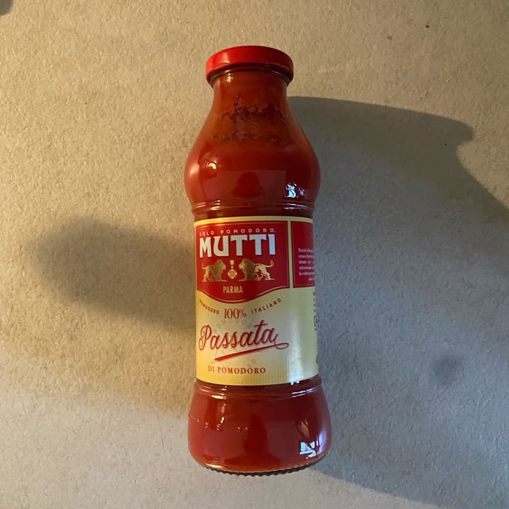 review photo of Mutti Passata mutti shared by @imessuti on 08 Dec 2021 - review