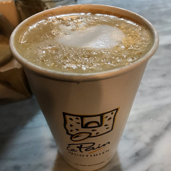 photo of Le Pain Quotidien Cafe con leche shared by @jjazcuello on  08 May 2022 - review