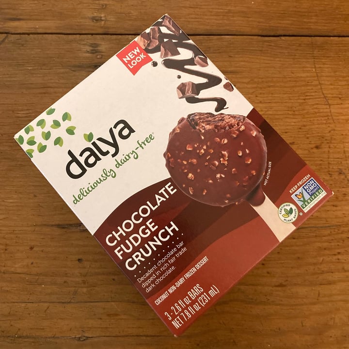 photo of Daiya Chocolate Fudge Crunch Coconut non-dairy Frozen Dessert shared by @alleycatz on  15 Feb 2021 - review