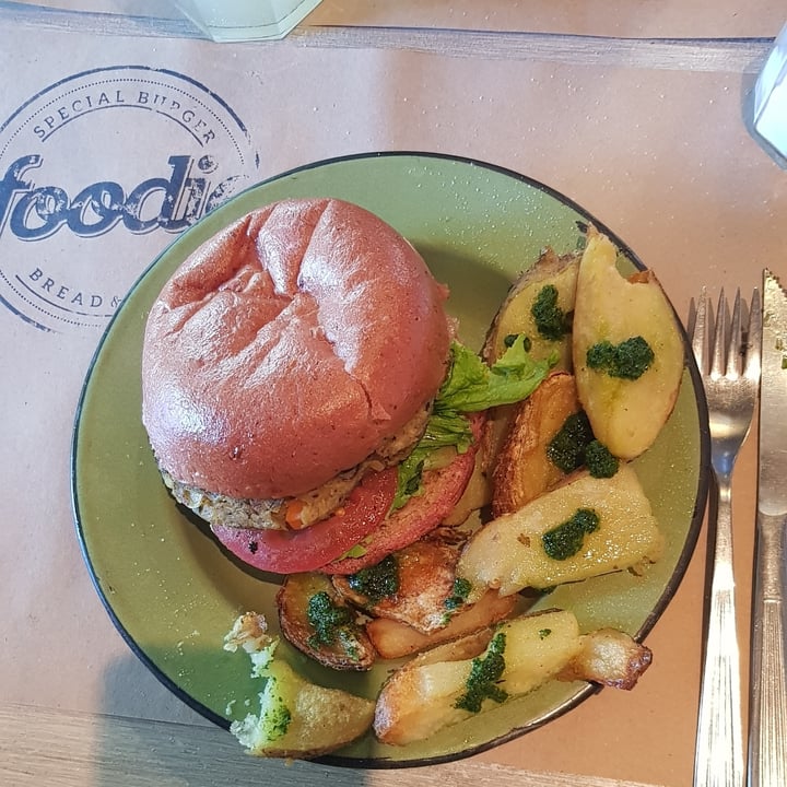 photo of Foodie Bread & Bakery Vegan Burger shared by @ines1989 on  06 Dec 2020 - review