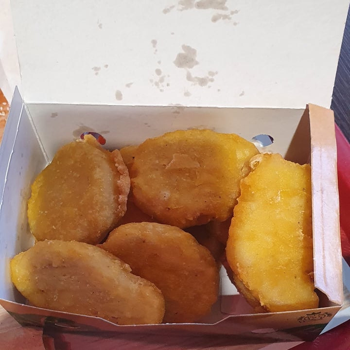 photo of Burger King Nuggets vegetales shared by @serenapig on  16 Nov 2022 - review