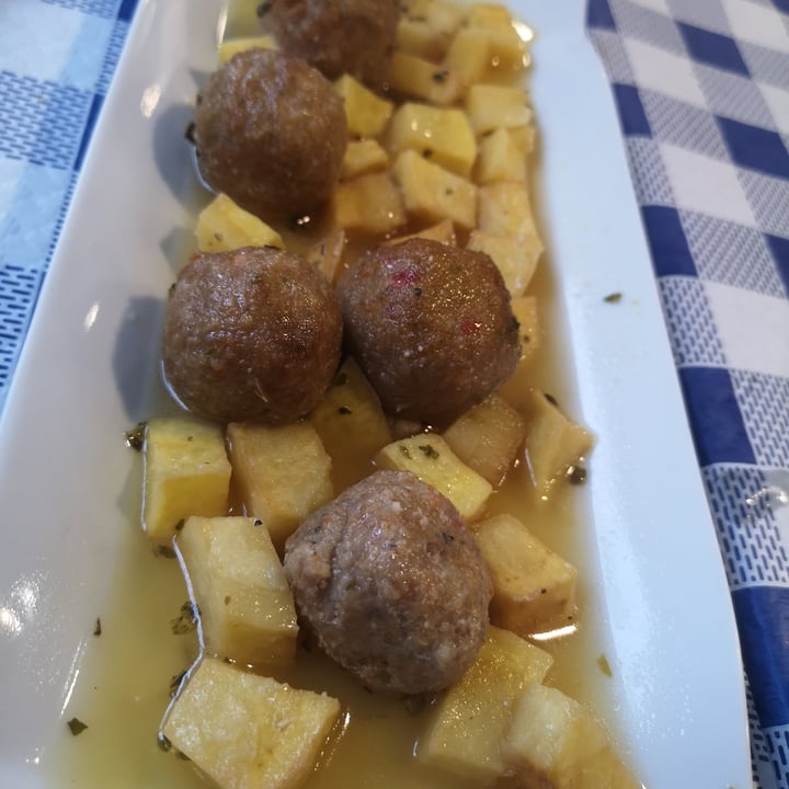 photo of Thundersgreen Albondigas A La Sidra shared by @pawwgreen on  13 Jan 2022 - review