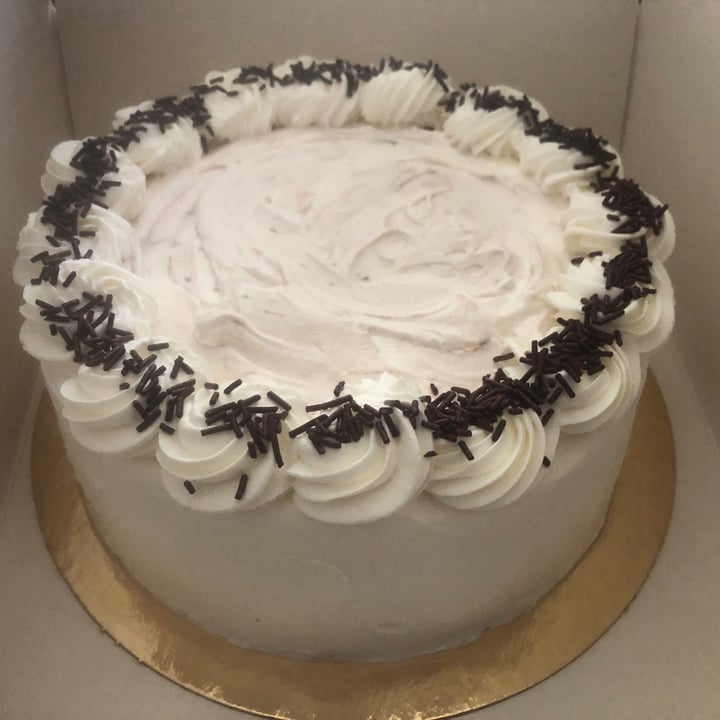 review photo of Pasteleria Tara Artesana y Vegana tarta de chocolate y nata shared by @malagavegana on 28 Nov 2022 - review
