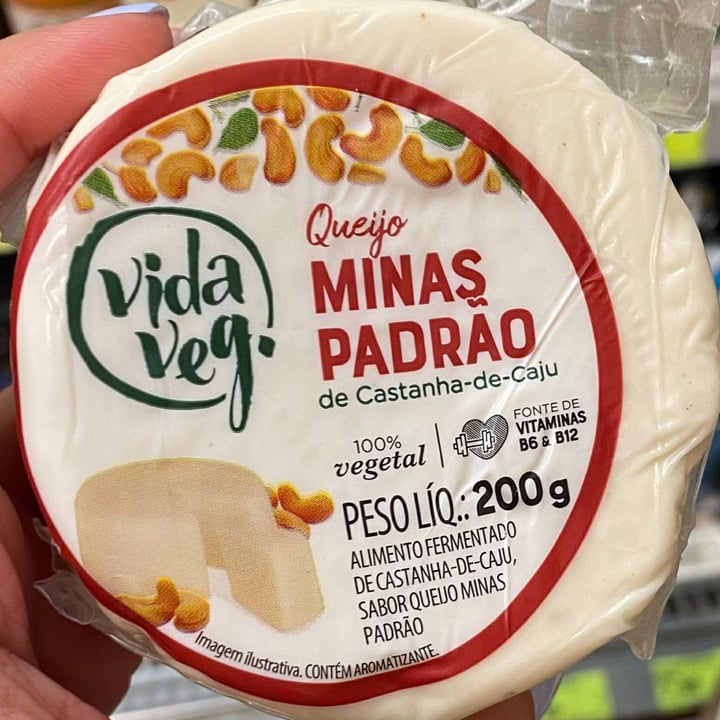 review photo of Vida Veg queijo minas padrao castanha de caju shared by @patyrovelo on 04 May 2022 - review