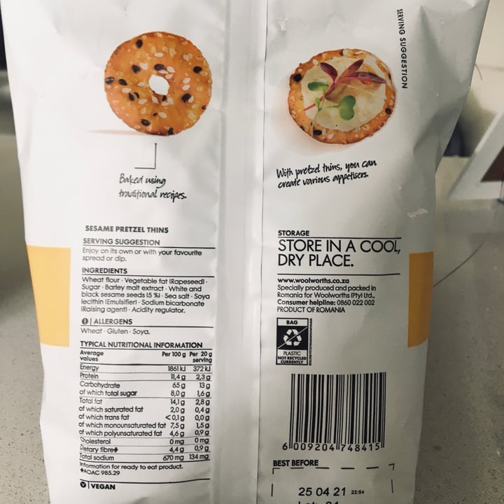 photo of Woolworths Food Pretzel Snack Sesame Pretzel Thins shared by @taz on  23 Dec 2020 - review