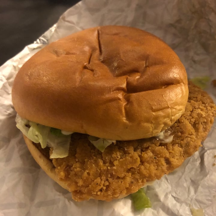 photo of KFC Plant Based Chicken sandwich shared by @veggiemermaid on  30 Jun 2021 - review