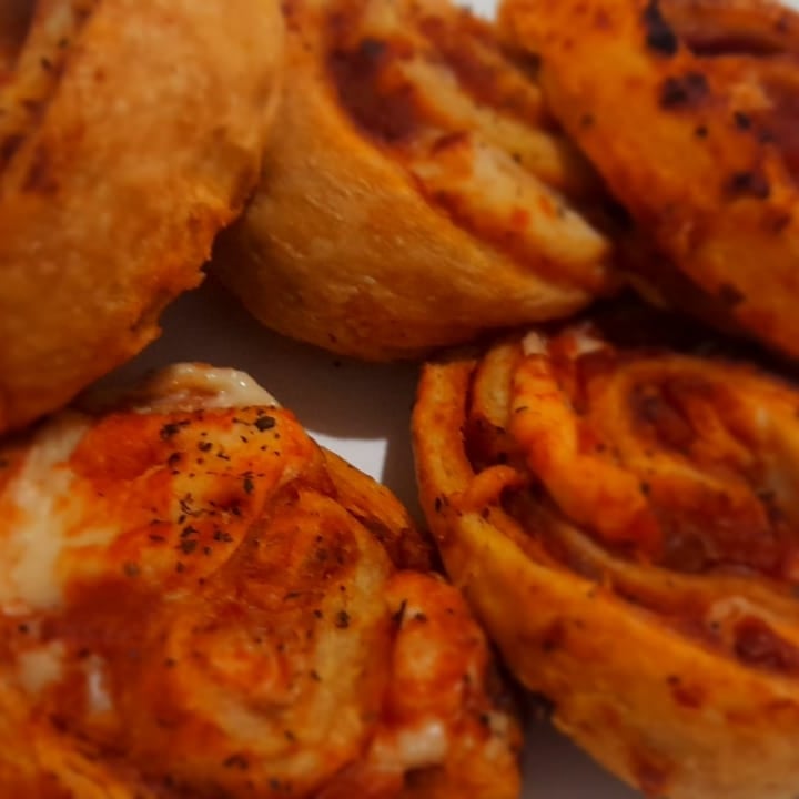 photo of Alimentos Veganos (Vegan Foods) Rolls De Tomate, Albahaca Y Queso shared by @jcarlos1 on  06 Jul 2022 - review